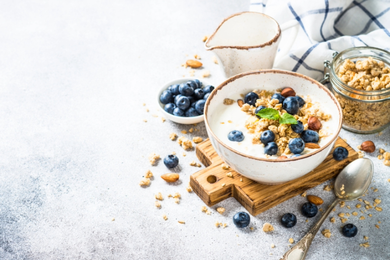 Granola ve Yoğurt Bardakları