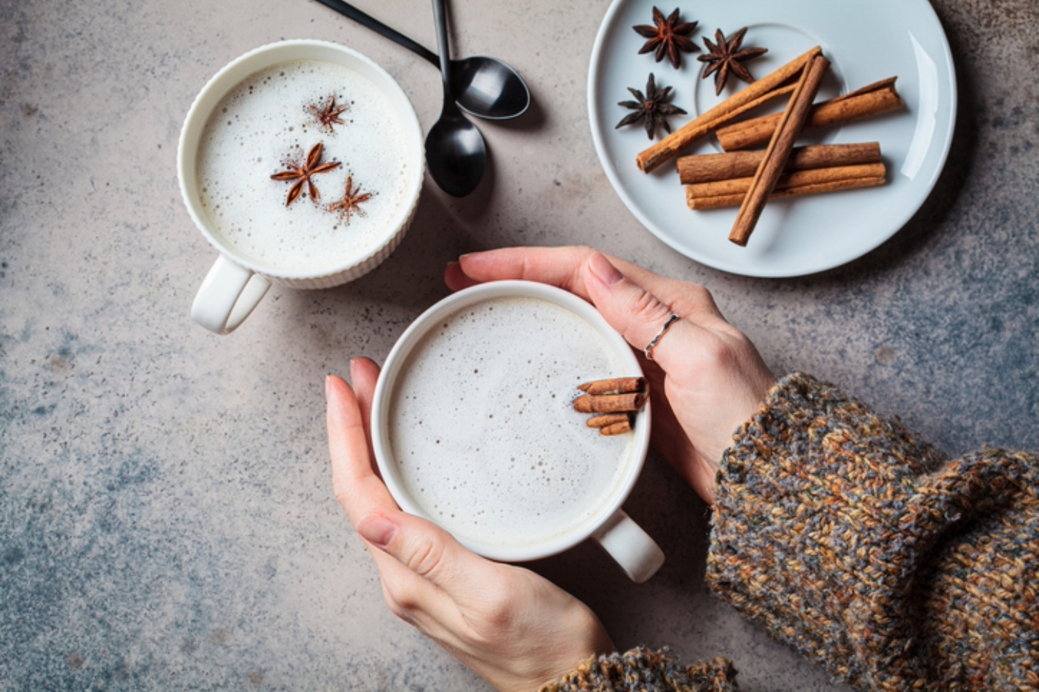 Soğukların Vazgeçilmezi: Evde Chai Tea Latte Tarifi